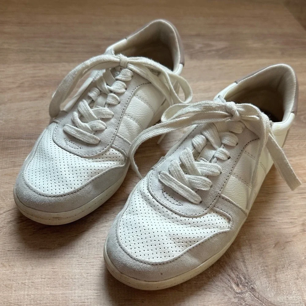 UNIVERSAL THREAD | Women's Off White Cream Casual Fashion Sneakers, Size 5‎